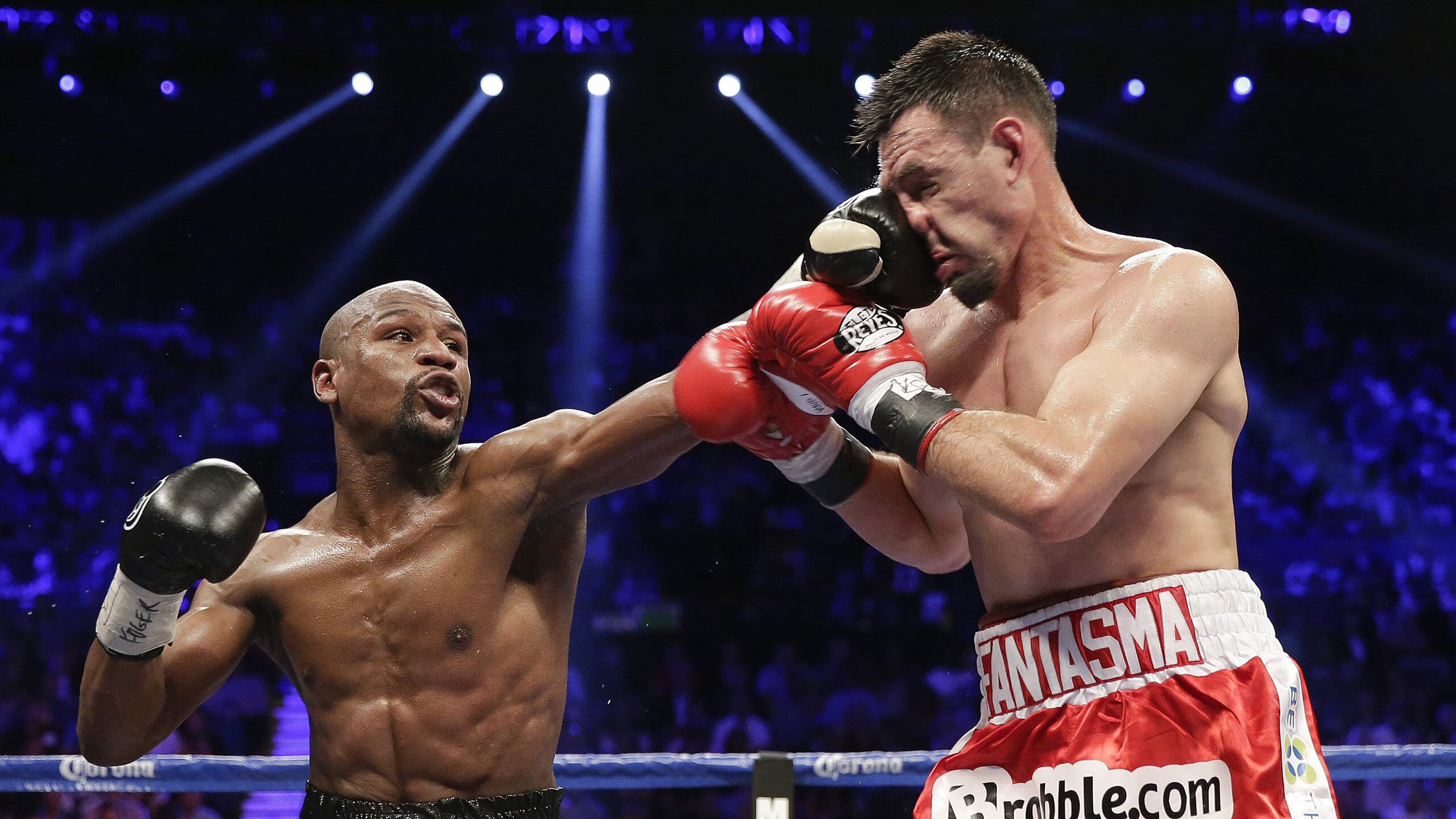 西甲盛况空前：那一脚定格历史，西甲全胜夺冠