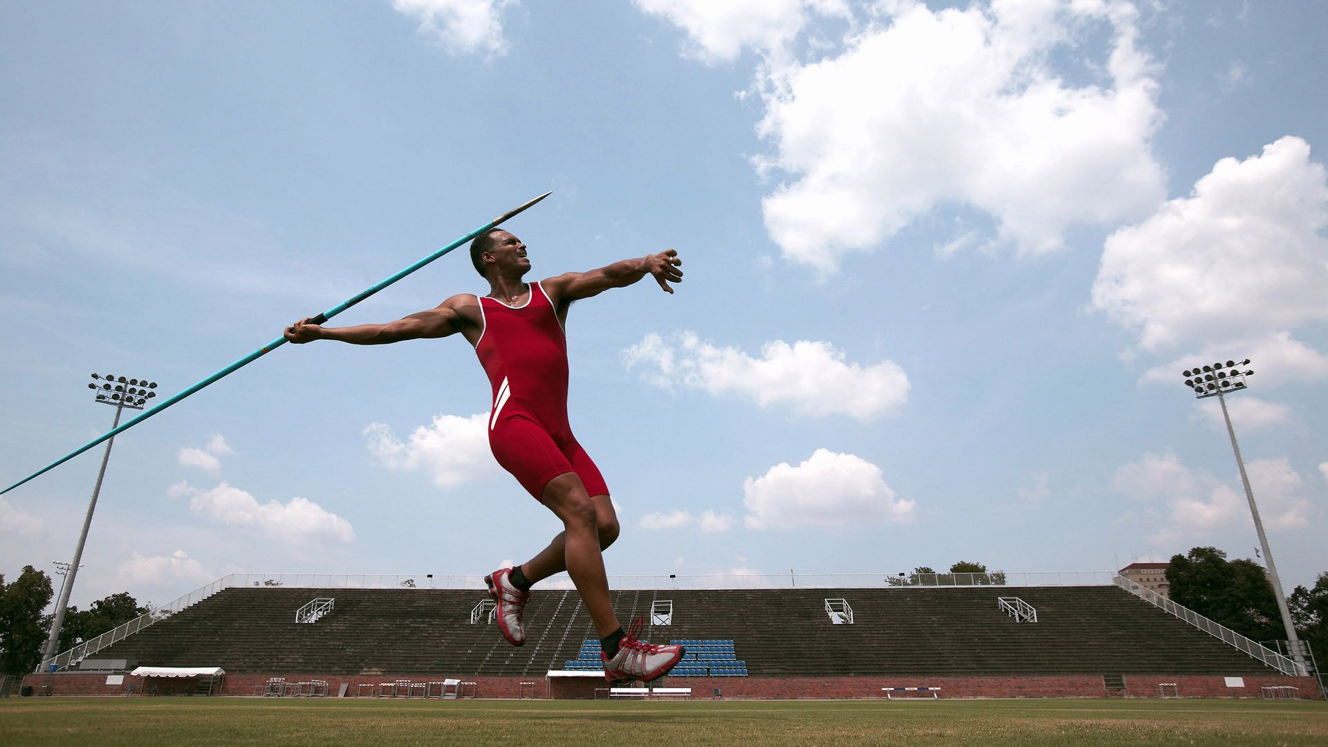 恩比德中投稳定帮助球队保持领先,恩比德谈主场优势