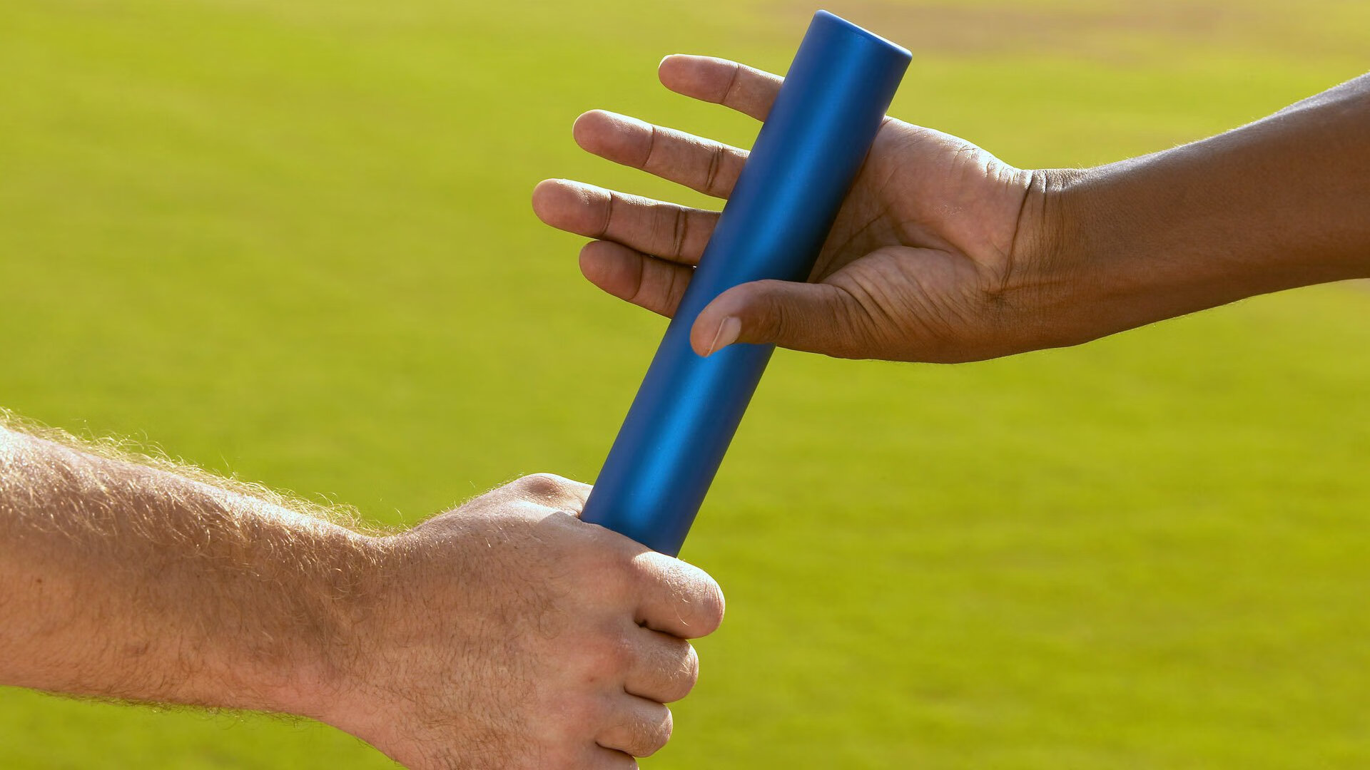 爱游戏-蛙泳选手状态回暖中立代表队A表现突出，蛙泳比赛出发视频